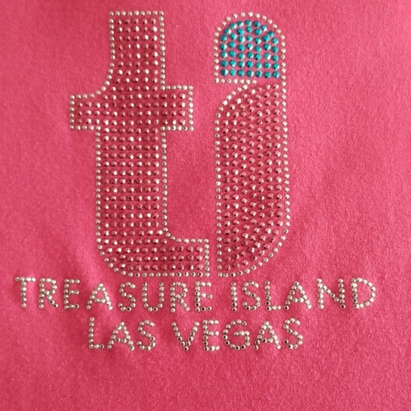 NWOT Treasure Island Vegas Tshirt size L - Picture 3 of 3